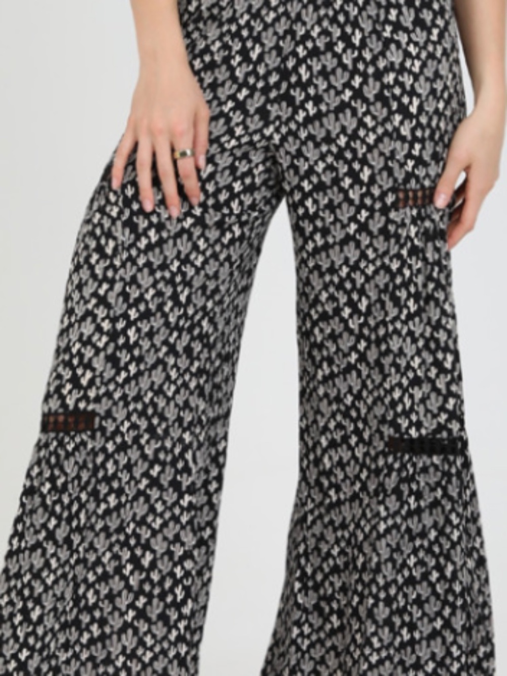 NWT Angie black cactus print wide leg pant with lace inserts